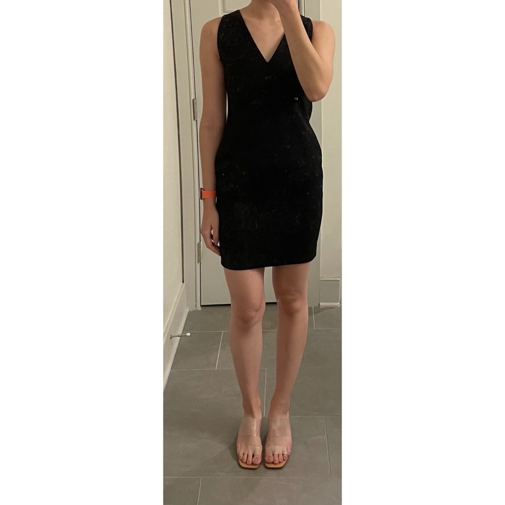 Aritzia Babaton Louie black crepe mini shift dress